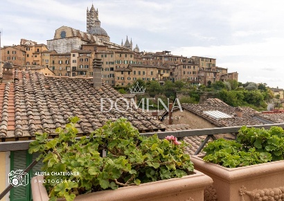 Foto Appartamento a Siena San Domenico - Fontebranda di 100 m² con 7 locali