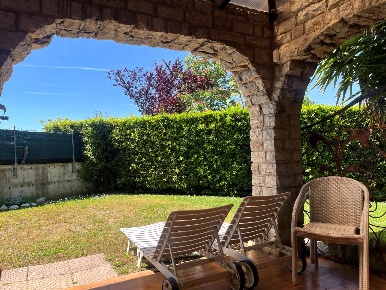 Foto Villa unifamiliare a Seravezza Ripa Pozzi Querceta Ponterosso