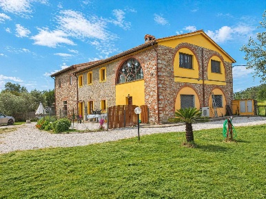 Foto Rustico a San Giuliano Terme Pugnano, Ripafratta di 350 m² in vendita