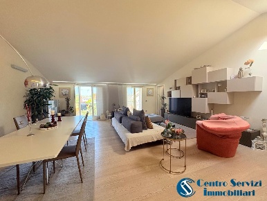 Foto Attico a San Giuliano Terme Ghezzano di 150 m² con 6 locali in vendita