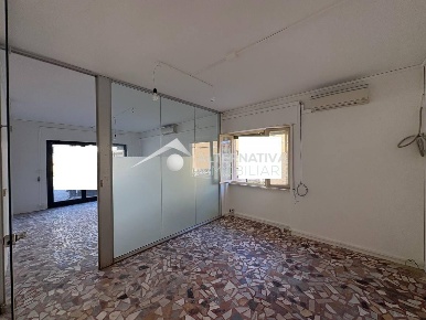 Foto Locale commerciale a Lucca Sant'Angelo di 35 m² con 1 locali