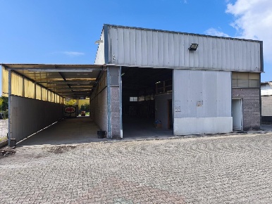 Foto Capannone industriale a Carrara Avenza di 300 m² con 1 locali