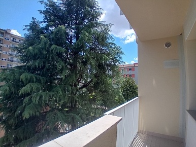 Foto Appartamento in via Gaetano Salvemini 5, Milano Comasina di 74 m²