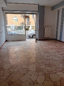 Foto Negozio in via Gian Rinaldo Carli 39, Milano Affori di 55 m²
