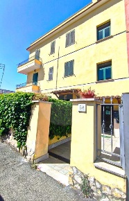 Foto Appartamento in via del sassonegro, Roma di 60 m² con 2 locali