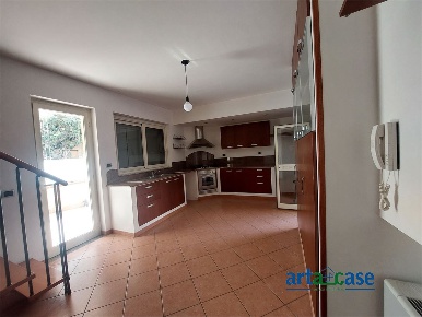 Foto Appartamento in via beato annibale maria di francia, Centro di 131 m²