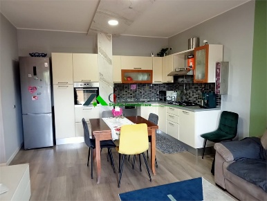 Foto Appartamento a Lucca Sant'Anna di 100 m² con 6 locali in vendita