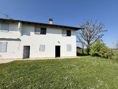 Foto Rustico in Via Volpino 13 A, Budrio di 120 m² con 4 locali in vendita