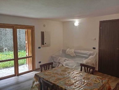 Foto Appartamento in Via Provinciale 13, Ventasso Cerreto Laghi di 48 m²