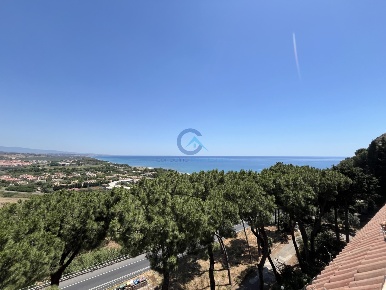 Foto Attico a Stalettì Copanello di 100 m² con 4 locali in affitto