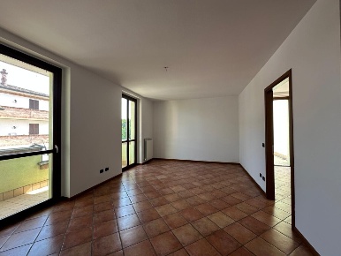 Foto Appartamento in Via Don Antonio Reboli 13, Besenzone di 90 m²