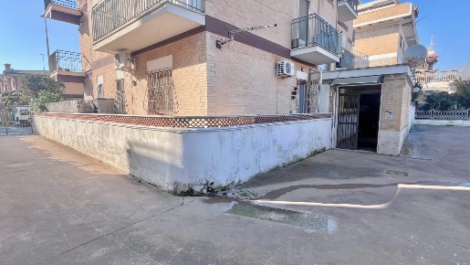 Foto Appartamento in Via Rumenia 96, Pomezia di 45 m² con 2 locali