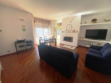 Foto Appartamento in Via g. di vittorio 4/B, Casamassima di 85 m²