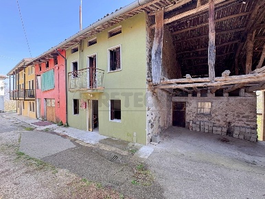 Foto Case semi ndipendenti in Contrada Marcantoni 3, Valdagno di 145 m²