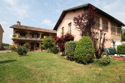 Foto Case semi ndipendenti in Via Vaprio 66, Cassano d'Adda di 124 m²