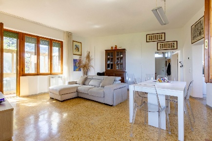 Foto Appartamento a Siena Fuori Porta Pispini di 123 m² con 4 locali