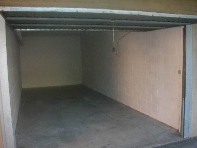Foto Garage in VIA AGELLO  18, Desenzano del Garda Rivoltella di 20 m²