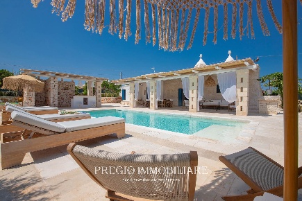 Foto Trullo in Strada Cicerone, Martina Franca di 110 m² con 6 locali