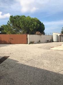 Foto Magazzino in Via Due Vanelle, Palermo Calatafimi Alta di 699 m²