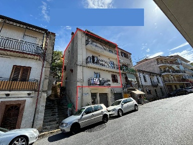 Foto Appartamento in Via Roma 250, Spezzano della Sila Centro di 150 m²