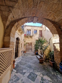 Foto Appartamento in Via Nizza, Siracusa Ortigia di 60 m² con 2 locali