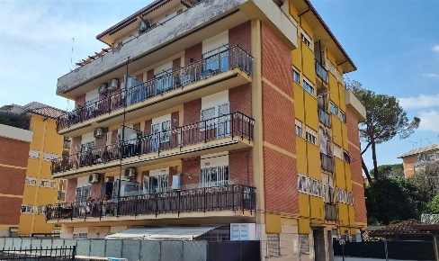Foto Appartamento in Via Ugo Della Seta, Roma Nuovo Salario di 70 m²