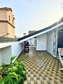 Foto Attico a Mantova Centro di 140 m² con 6 locali in affitto