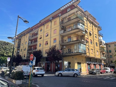 Foto Ufficio in Corso turati 44, Colleferro Centro di 107 m² con 4 locali