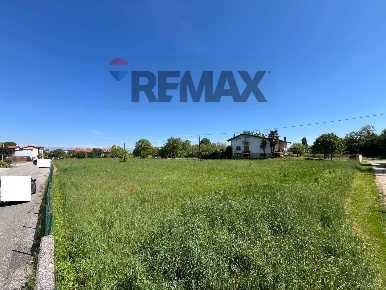 Foto Terreno residenziale in Via Cogolo, Pozzuolo del Friuli di 5200 m²