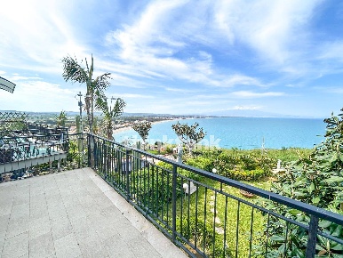 Foto Villa unifamiliare in Costa Degli Oleandri, Augusta di 210 m²