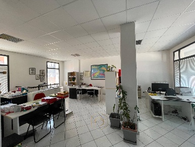 Foto Ufficio in Via Giovanni Falcone, Ferrara Aeroporto di 88 m² in vendita