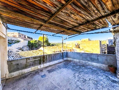 Foto Villa unifamiliare in Via Angelo Cavarra, Noto Centro di 169 m²
