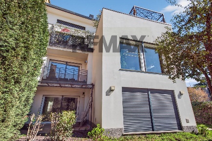 Foto Appartamento in VIA VITTORIO VENETO 5/7, Melzo di 708 m² con 6 locali
