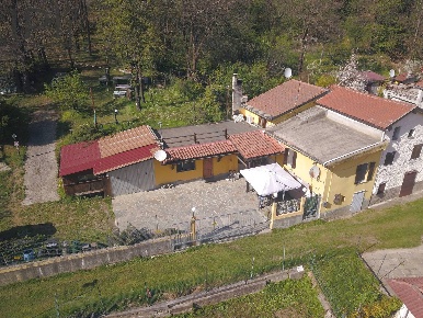 Foto Case semi ndipendenti in Fraz. Cabitti - Costabella, Pallare di 100 m²