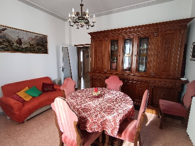Foto Appartamento a Ascoli Piceno di 146 m² con 6 locali in vendita