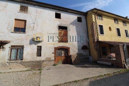 Foto Rustico in loc. Vanoni Remelli 131, Valeggio sul Mincio Vanoni Remelli