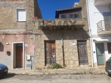 Foto Casa indipendente in Viale Volturno 37, Vittoria Centro di 115 m²
