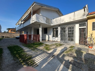 Foto Capannone industriale a Solbiate Olona di 190 m² in affitto