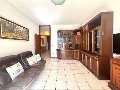 Foto Appartamento in Via Dei Salici 8, Milano Quartiere Olmi di 86 m²