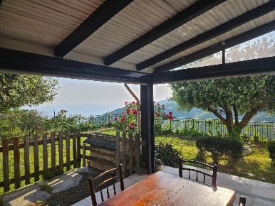 Foto Villa unifamiliare in Tessi, Moneglia di 180 m² con 5 locali