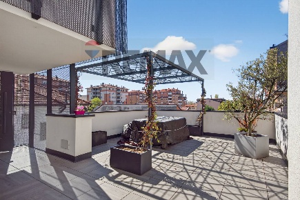Foto Appartamento in VIA VITTORIO VENETO 5/7, Melzo di 213 m² con 5 locali