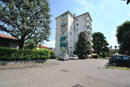 Foto Appartamento in Via IV Novembre 1, Vimercate Semicentro di 87 m²
