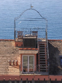 Foto Appartamento in Via Mazzini 71, Camogli Centro di 110 m² con 3 locali