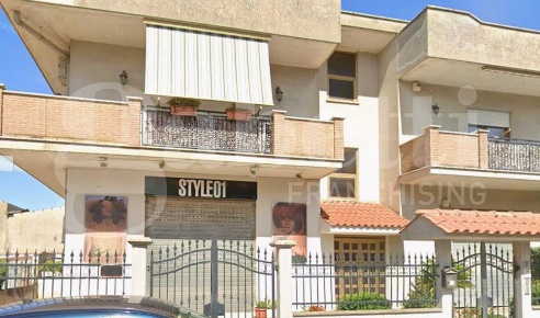 Foto Negozio in Via Caltanissetta 7, Aprilia Semicentro di 50 m² in affitto