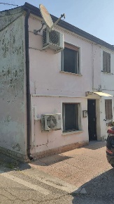 Foto Casa indipendente in Via PAPOZZE Via Borgo 0, Papozze di 80 m²
