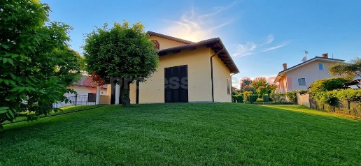 Foto Villa unifamiliare in Via mirco castellaro 14, Frossasco Centro