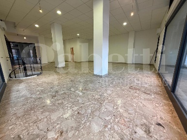 Foto Appartamento in Via Rovigo - Piazza Repubblica 2, Rovigo di 174 m²