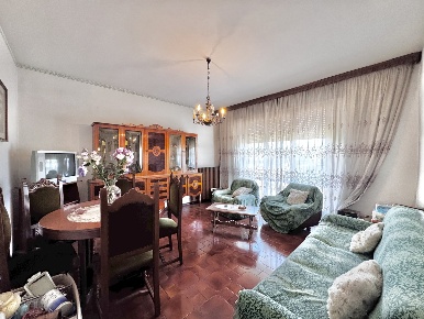 Foto Appartamento in Ceserio, Oleggio Castello di 100 m² con 3 locali