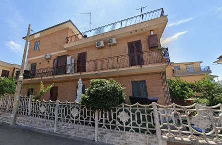 Foto Attico in Via lorenzo nerucci 59, Roma Acilia di 85 m² con 3 locali