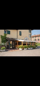 Foto Locale commerciale a San Pietro in Casale di 250 m² con 8 locali